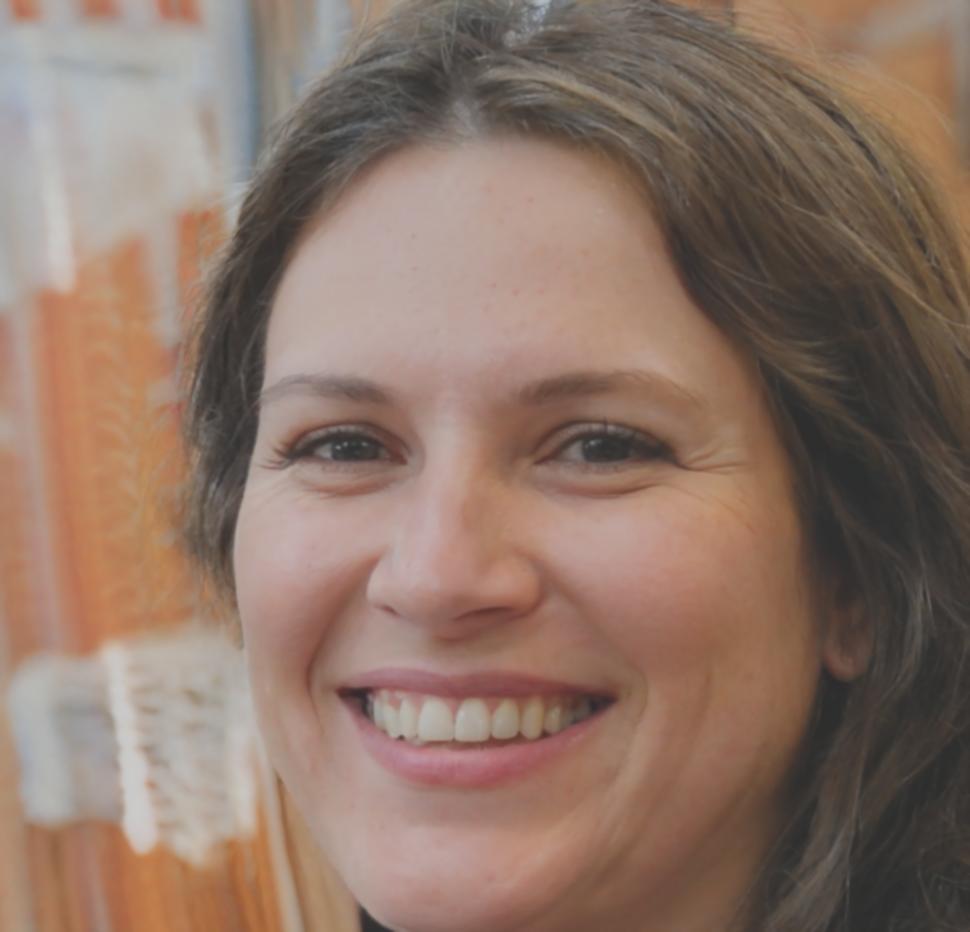 Portrait de Léonie Deschamps, analyste financière